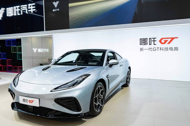 成都金牛区盛富诺企业管理咨询哪吒汽车在智能汽车领域的表现，领途汽车在新能源汽车市场中的影响力